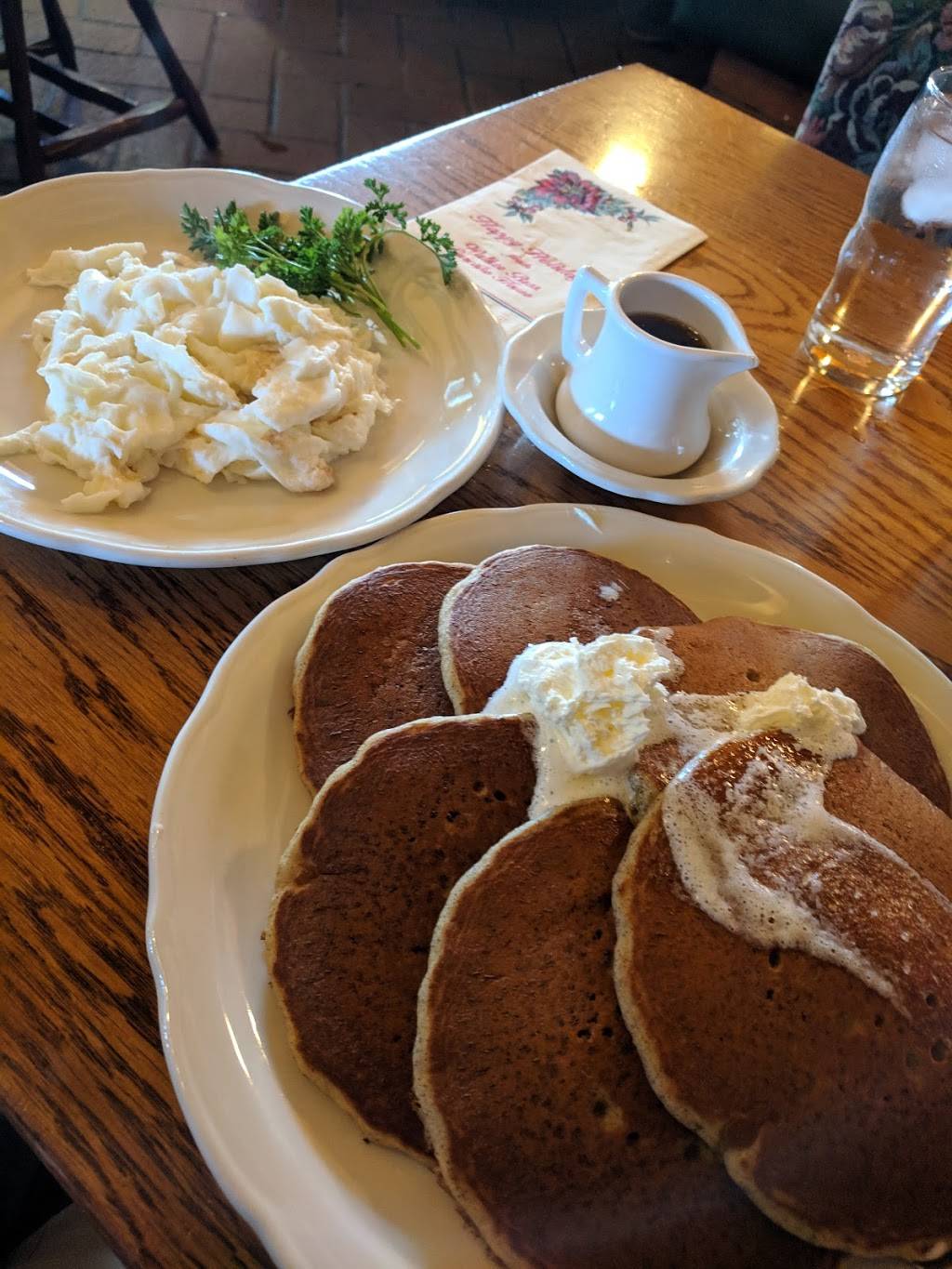 Walker Bros. Original Pancake House | bakery | 200 Marriott Dr, Lincolnshire, IL 60069, USA | 8476342220 OR +1 847-634-2220