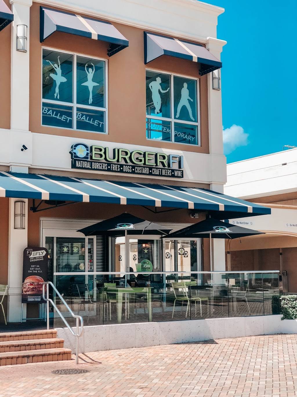 BurgerFi | restaurant | 1955 E Hallandale Beach Blvd, Hallandale Beach, FL 33009, USA | 9544550536 OR +1 954-455-0536
