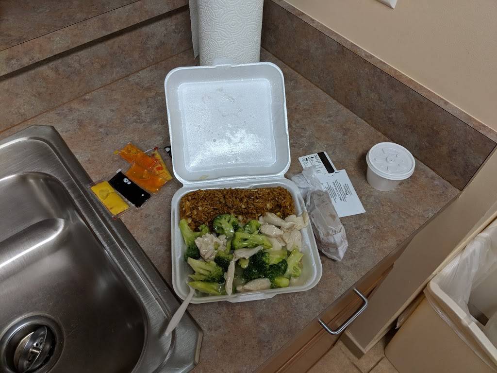 Yings Chinese Takee Outee | meal takeaway | 6682 103rd St, Jacksonville, FL 32210, USA | 9045736665 OR +1 904-573-6665