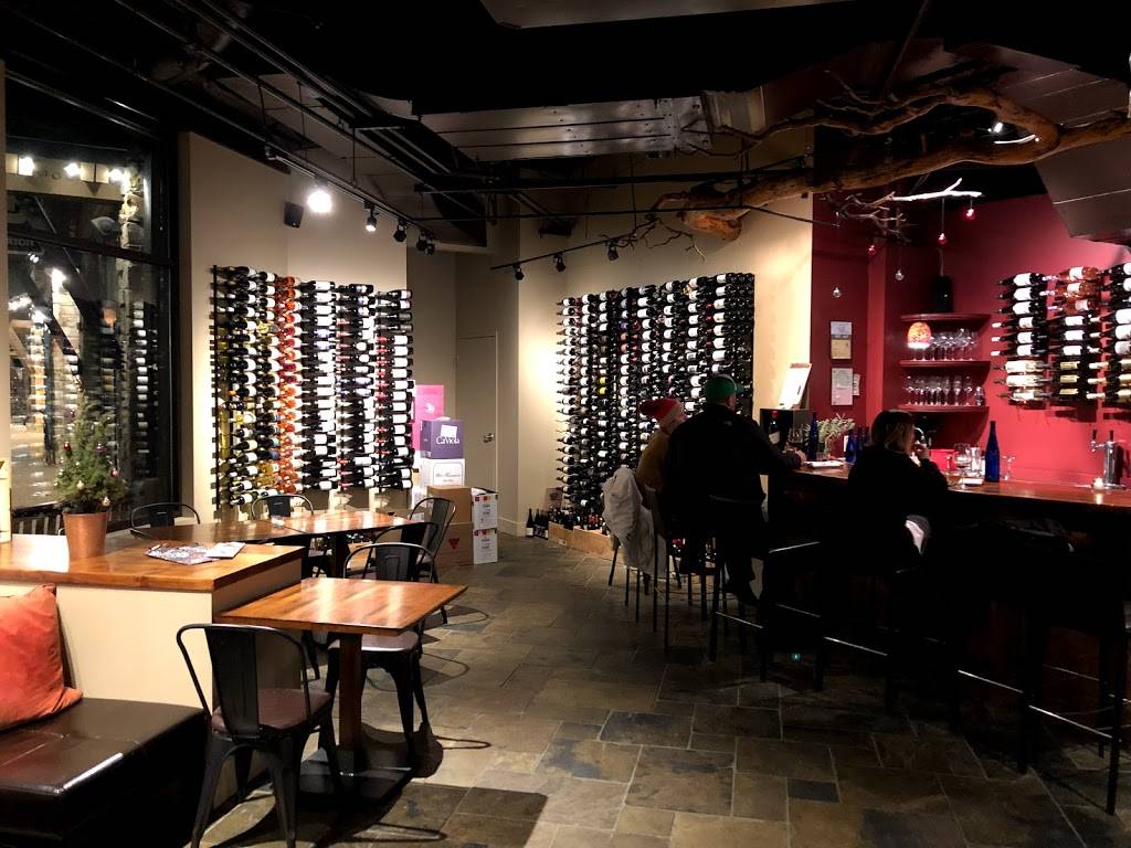 Petra Wine Bar | restaurant | 3001 N Village Dr Suite 3112, Truckee, CA 96161, USA | 5305620600 OR +1 530-562-0600