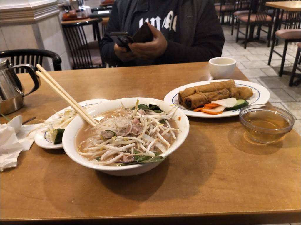 Pho Dau Bo Restaurant | restaurant | 1525 Bristol Rd W, Mississauga, ON L5M 4Z1, Canada | 9058129878 OR +1 905-812-9878