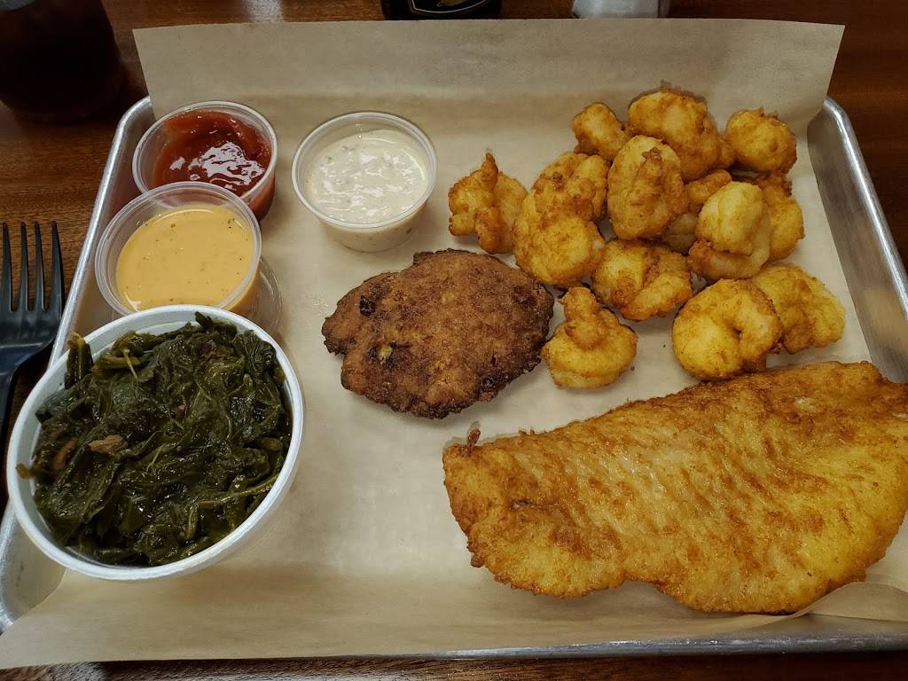 Half Moon Seafood Co. | restaurant | 11508 N 56th St, Temple Terrace, FL 33617, USA | 8134373474 OR +1 813-437-3474