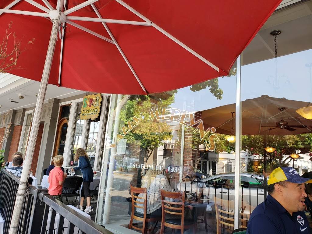 Vally Medlyns | restaurant | 330 Hartz Ave, Danville, CA 94526, USA | 9255526449 OR +1 925-552-6449
