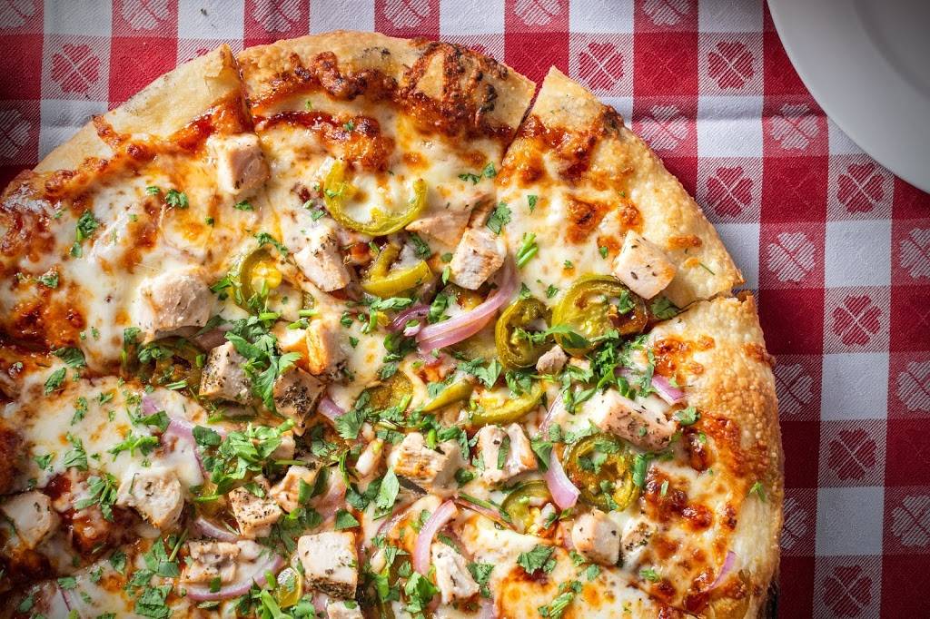 La Roccia Lincoln Park | restaurant | 1909 N Lincoln Ave #1, Chicago, IL 60614, USA | 3122550851 OR +1 312-255-0851