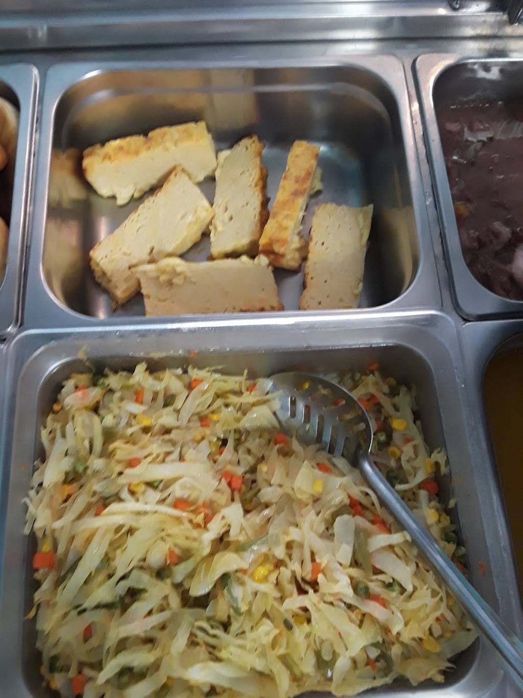 J.R | restaurant | 352 Utica Ave, Brooklyn, NY 11213, USA | 7185768860 OR +1 718-576-8860