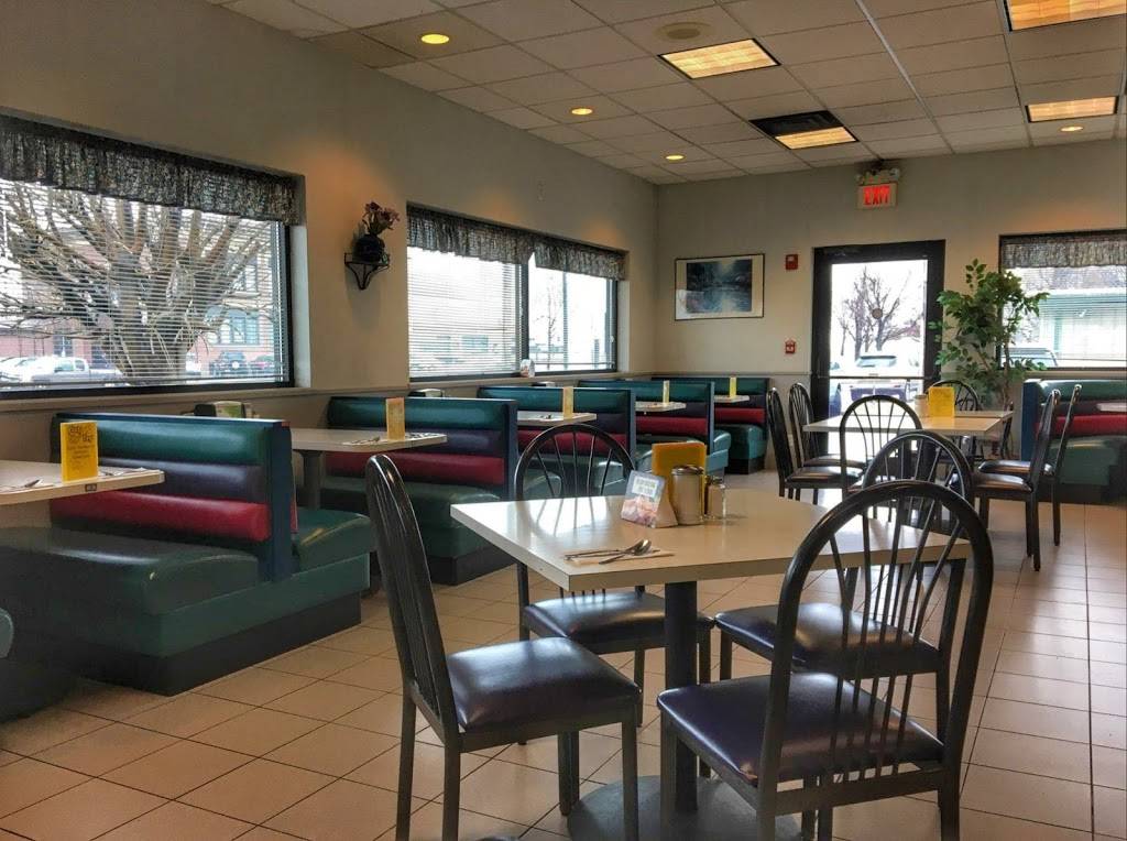 Hot Dog Heaven | restaurant | 1551 Harlem Rd, Cheektowaga, NY 14206, USA | 7168966616 OR +1 716-896-6616