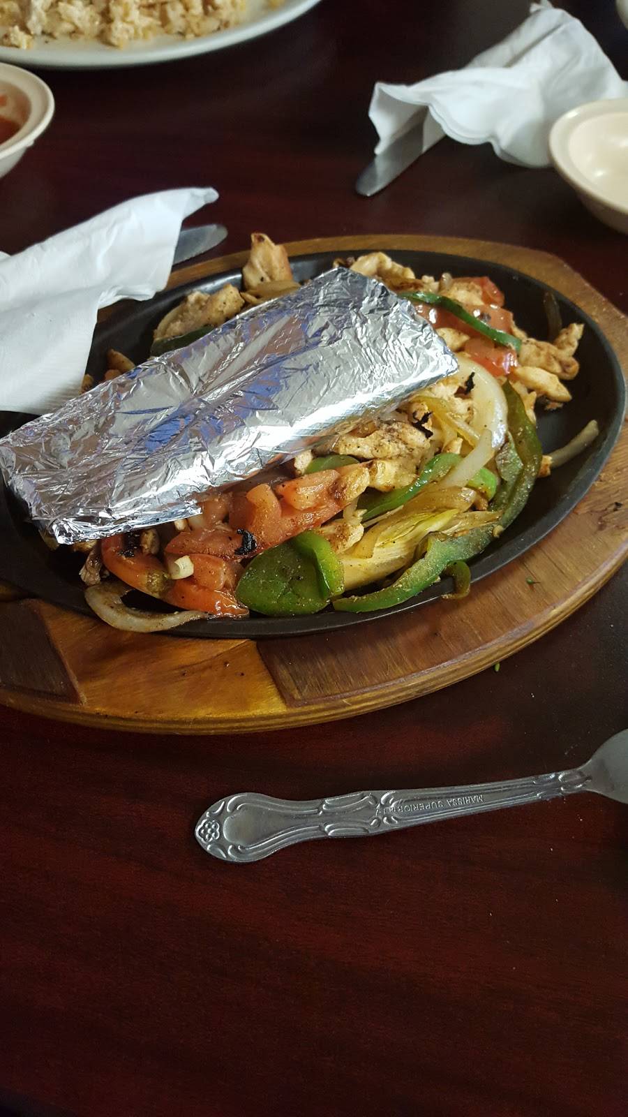 Los Pinos | restaurant | 1106 Cuba Rd # 313, Mayfield, KY 42066, USA | 2702476531 OR +1 270-247-6531