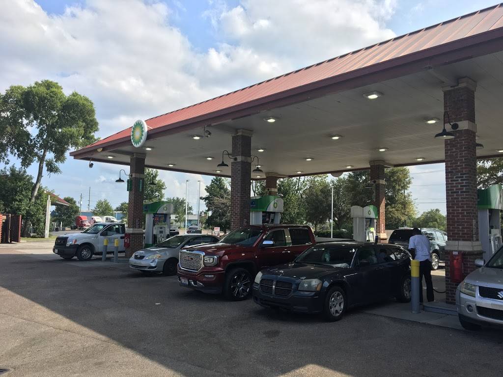 BP | restaurant | 1968 Meeting Street Rd, Charleston, SC 29405, USA | 8437229932 OR +1 843-722-9932