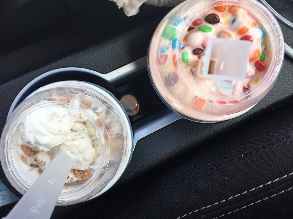 McDonalds | cafe | 347 Yonge St, Barrie, ON L4N 4C9, Canada | 7057390397 OR +1 705-739-0397