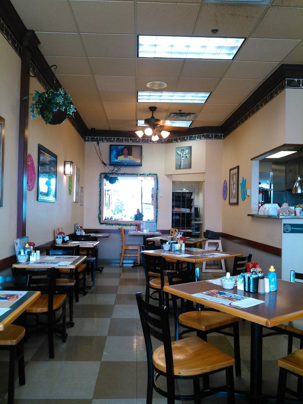 George Webb Restaurant | restaurant | 3636 S Moorland Rd, New Berlin, WI 53151, USA | 2628274007 OR +1 262-827-4007