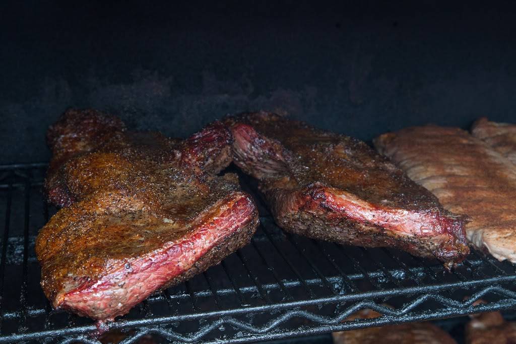 Big Daddys BBQ | restaurant | 1205 N Garth Ave, Columbia, MO 65203, USA | 5738752227 OR +1 573-875-2227