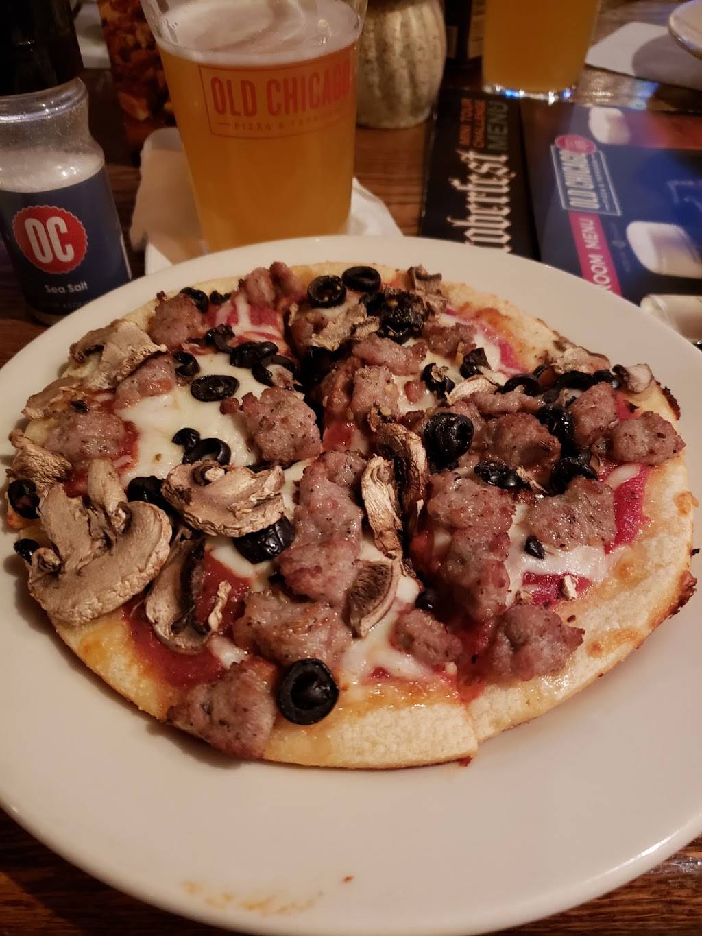 Old Chicago | restaurant | 2918 Pine Lake Rd, Lincoln, NE 68516, USA | 4024213388 OR +1 402-421-3388