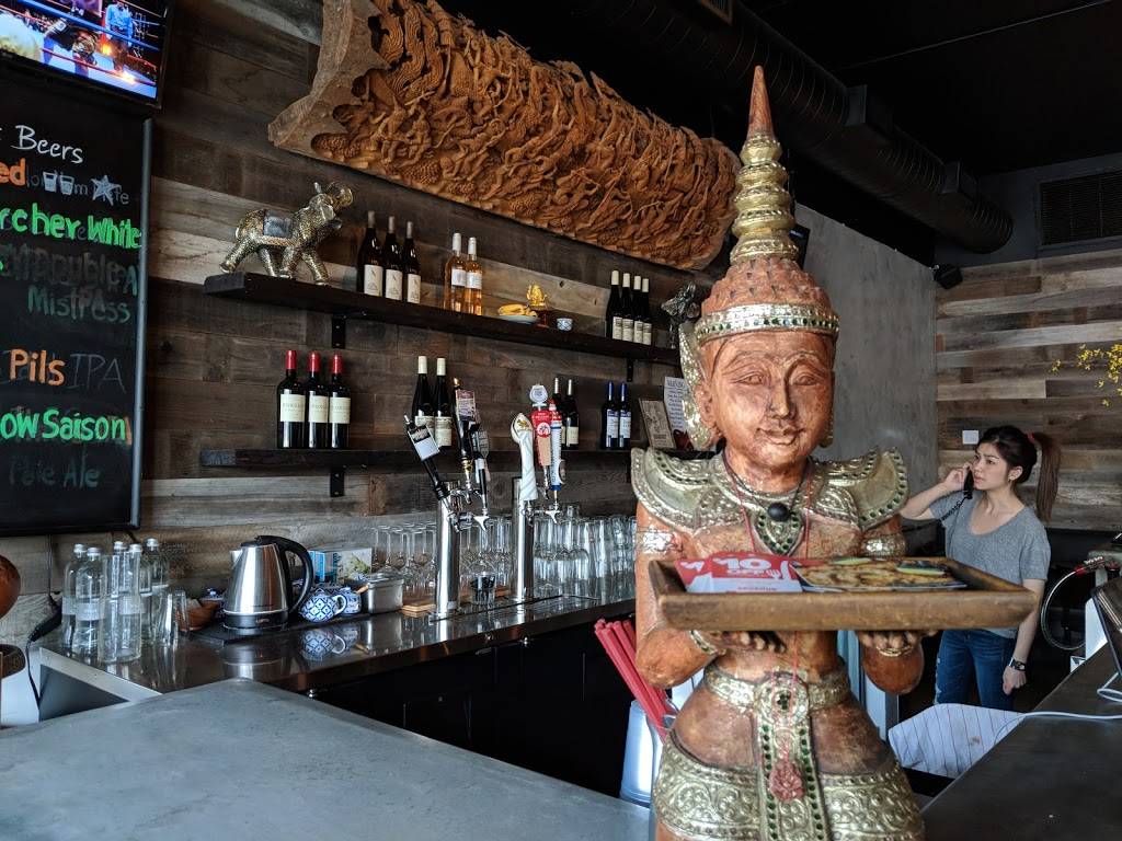 Chao Krung Thai Restaurant | restaurant | 2110, 111 N Fairfax Ave, Los Angeles, CA 90036, USA | 3239398361 OR +1 323-939-8361