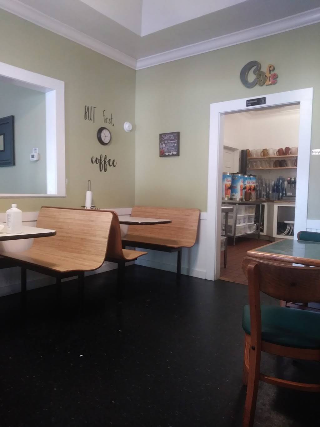 Butterbeans of Easley | restaurant | 302 E A Ave, Easley, SC 29640, USA | 8648103745 OR +1 864-810-3745