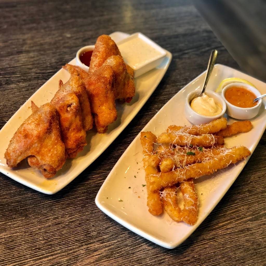 High Tide Seafood Bar and Grill | restaurant | 2540 S Val Vista Dr, Gilbert, AZ 85295, USA | 4808219950 OR +1 480-821-9950