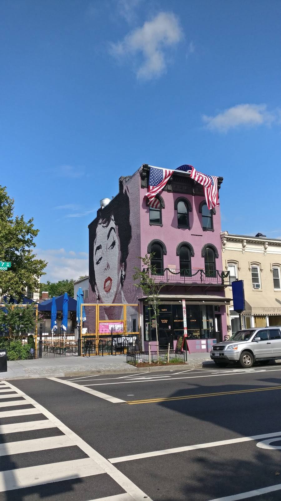 Dacha Beer Garden | restaurant | 1600 7th St NW, Washington, DC 20001, USA | 2023509888 OR +1 202-350-9888