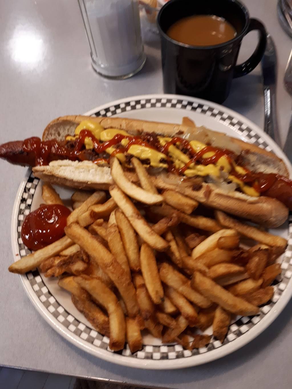 Elsies Diner | restaurant | 104 Shane St, Owen Sound, ON N4K 5N7, Canada | 5193722050 OR +1 519-372-2050