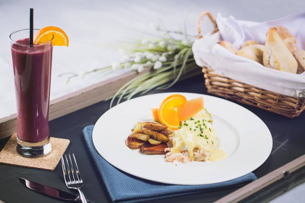 Resto-Bar Le Commandant | restaurant | 1688 Route de lAéroport, Québec, QC G2G 0K1, Canada | 4182042145 OR +1 418-204-2145