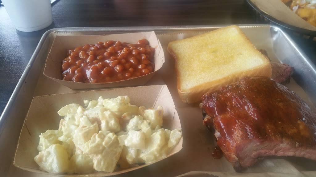 Yergys State Road BBQ | restaurant | 1447-1455 S Main St, Bluffton, IN 46714, USA | 2608244950 OR +1 260-824-4950