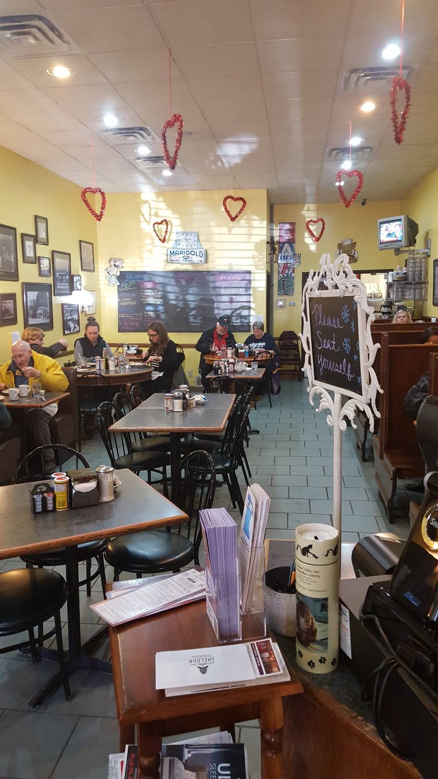 Bevs Cafe | restaurant | 221 Bush St, Red Wing, MN 55066, USA | 6513885227 OR +1 651-388-5227