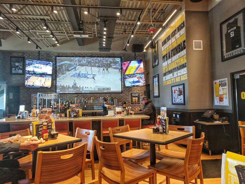 Buffalo Wild Wings | restaurant | 1797 Melody Ln, Greenfield, IN 46140, USA | 3179677962 OR +1 317-967-7962