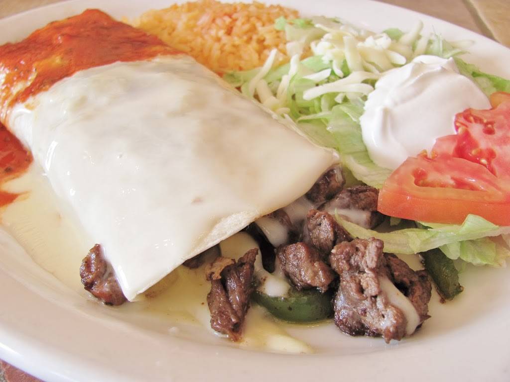 La Fiesta Mexican Restaurant - Oviedo | restaurant | 3100 Alafaya Trail #1000, Oviedo, FL 32765, USA | 4075420110 OR +1 407-542-0110