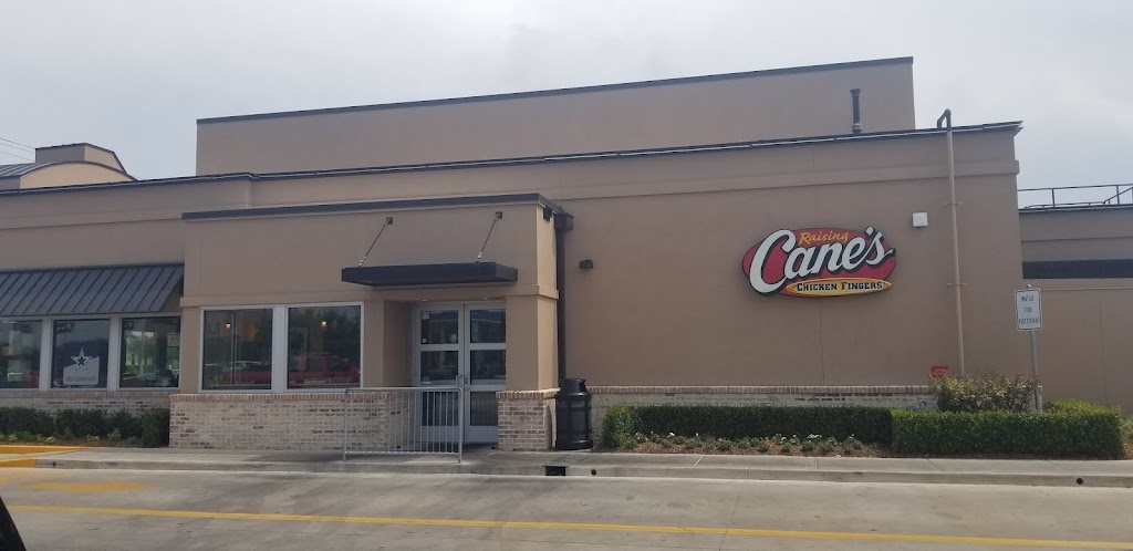 Raising Canes Chicken Fingers | restaurant | 718 W University Dr, Edinburg, TX 78539, USA | 9563164656 OR +1 956-316-4656