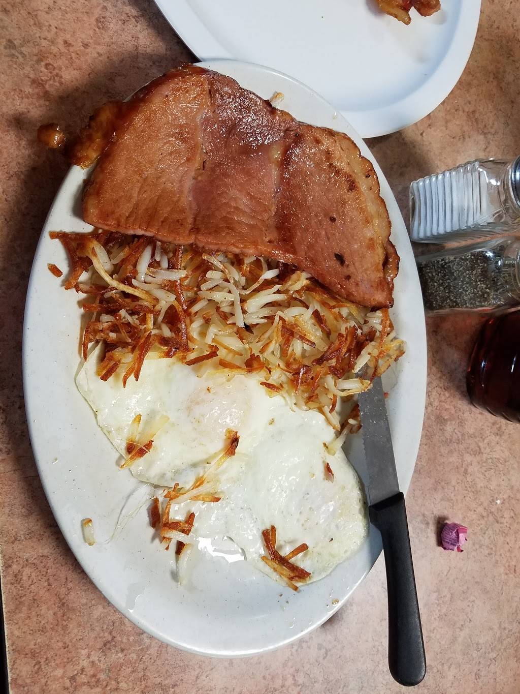 Leos Country Cafe | restaurant | 2602 SW Lee Blvd # 1, Lawton, OK 73505, USA | 5803570049 OR +1 580-357-0049