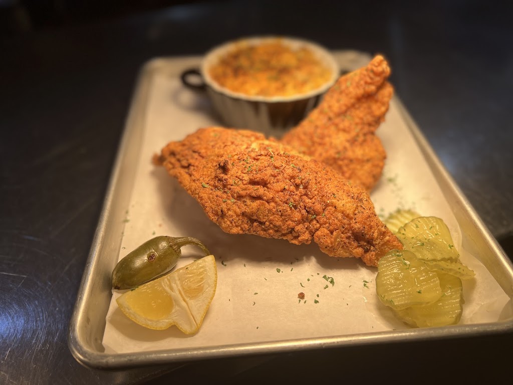 Wing Mac | restaurant | 2053 W Northwest Hwy #90, Dallas, TX 75220, USA | 9724019622 OR +1 972-401-9622