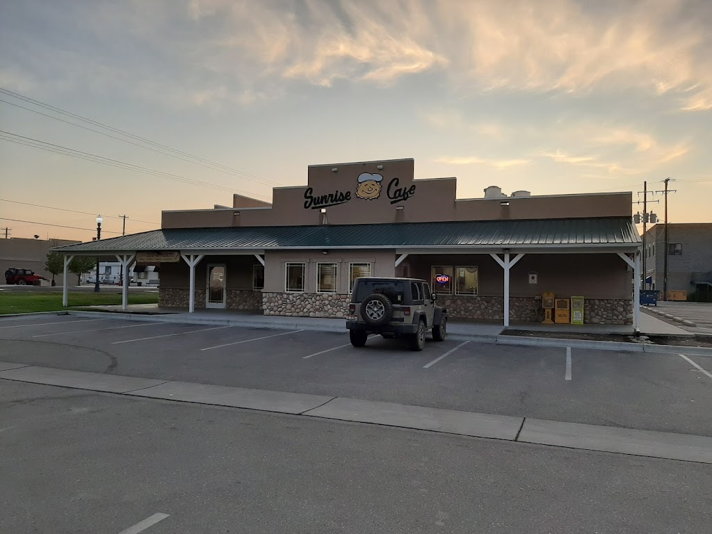 The Original Sunrise Cafe | restaurant | 200 E Main St, Middleton, ID 83644, USA | 2085859700 OR +1 208-585-9700