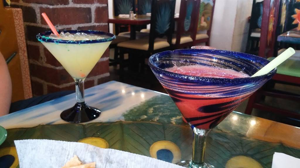 La Mesa Mexican Restaurant | restaurant | 3036 S Expressway St, Council Bluffs, IA 51501, USA | 7122562762 OR +1 712-256-2762