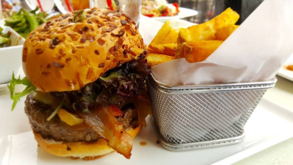 RumFire | restaurant | 2255 Kalakaua Ave, Honolulu, HI 96815, USA | 8089224422 OR +1 808-922-4422