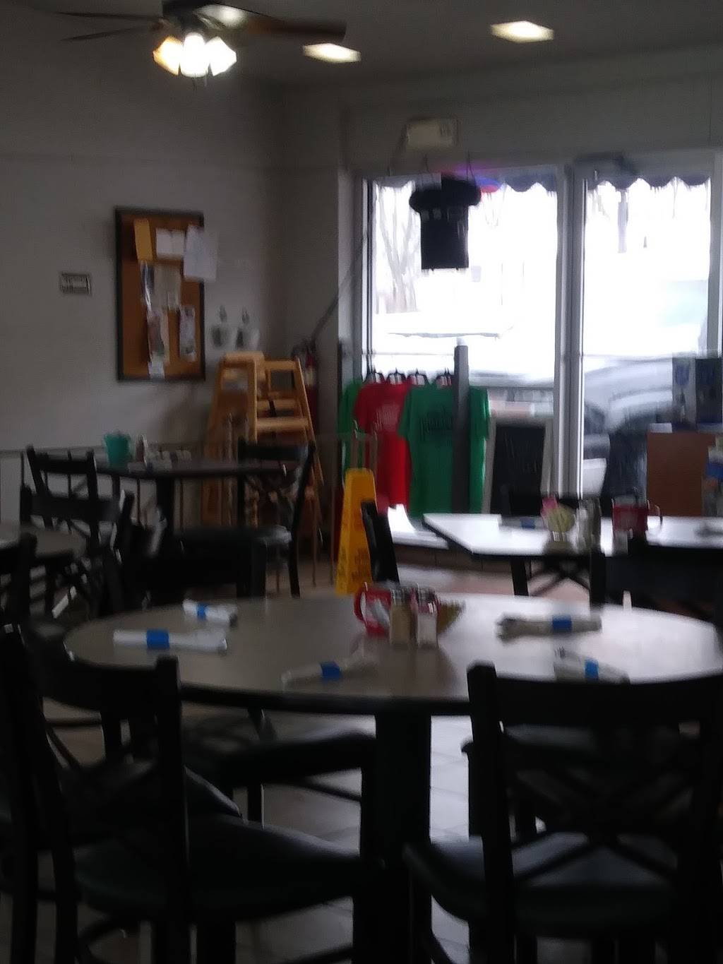 Riverview Restaurant | restaurant | 2220 Indian Lake Dr, Hawesville, KY 42348, USA | 2709278417 OR +1 270-927-8417