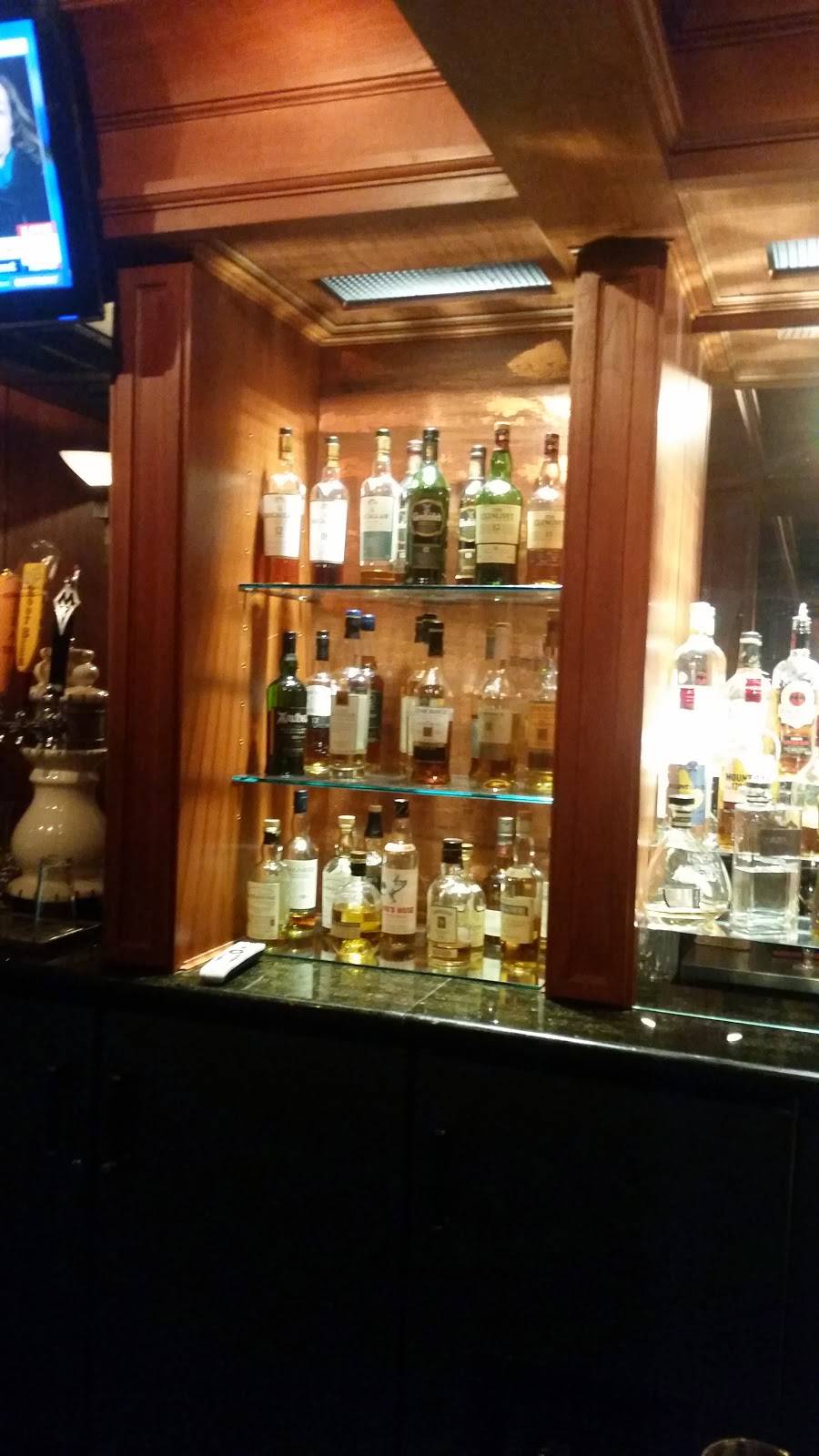 The Tavern And Whiskey Bar At The Longboat Key Club | restaurant | Longboat Key, FL 34228, USA | 9413871650 OR +1 941-387-1650