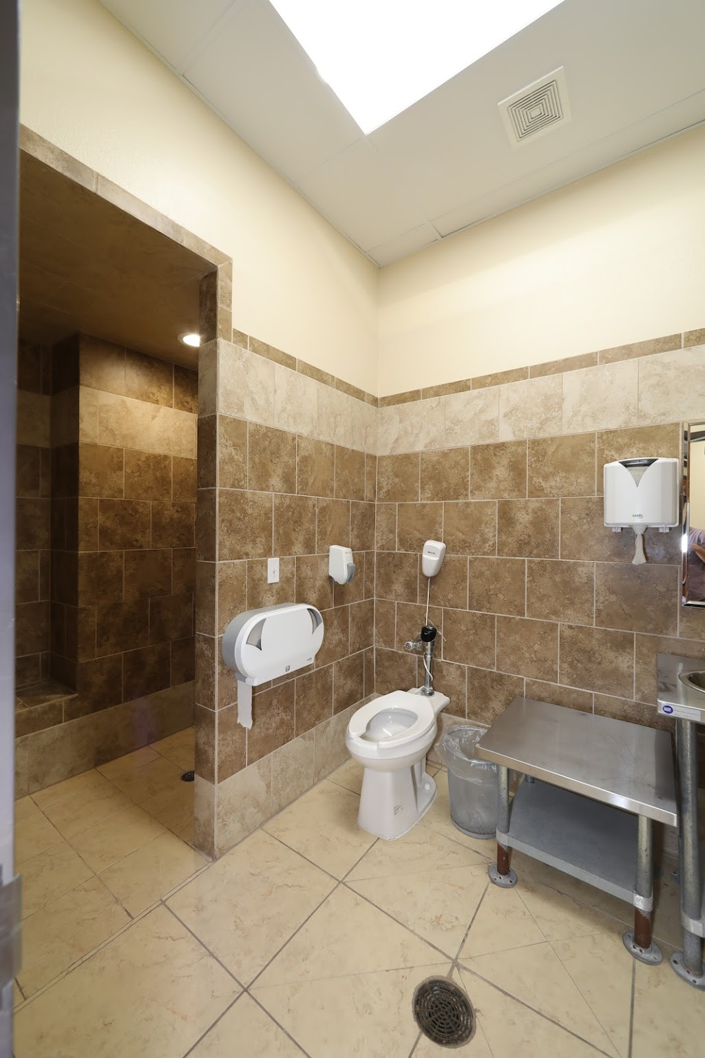 24 Diner | restaurant | 720 victoria hwy, Refugio, TX 78377, USA | 3615269211 OR +1 361-526-9211