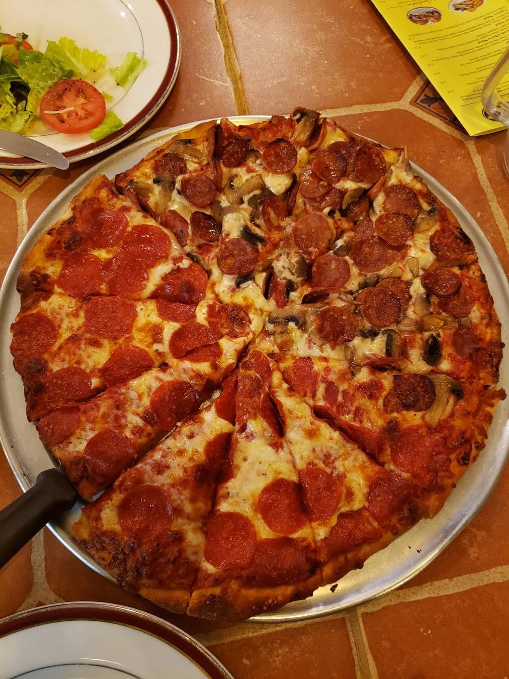 Hectors Pizza | restaurant | 1420 S McDowell Blvd, Petaluma, CA 94954, USA | 7077651800 OR +1 707-765-1800