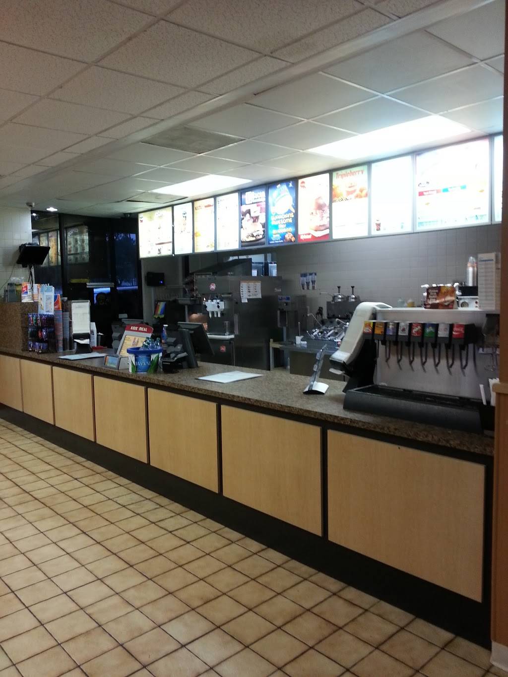Dairy Queen | restaurant | 2270 S Ridgewood Ave, South Daytona, FL 32119, USA | 3862651840 OR +1 386-265-1840