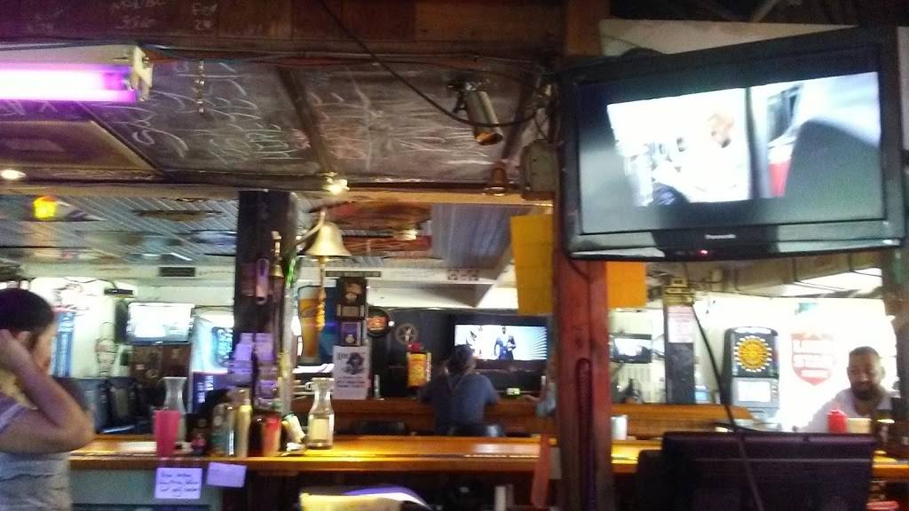 Alamo Bar & Grill | restaurant | 7846 Fallbrook Dr, Houston, TX 77086, USA | 2815377647 OR +1 281-537-7647