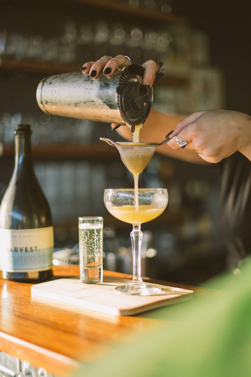 Greenhouse Canteen + Bar | restaurant | 1011 W 5th Ave, Columbus, OH 43212, USA | 6145250202 OR +1 614-525-0202