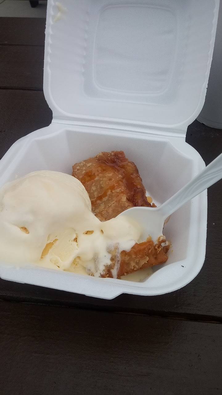 HomeTown burger | restaurant | 2719 Fredericksburg Rd, San Antonio, TX 78201, USA | 2104428868 OR +1 210-442-8868