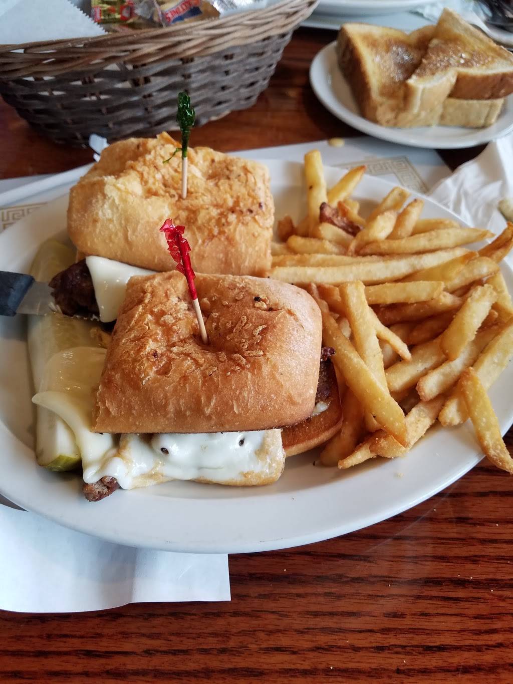 Omega Restaurant | restaurant | 3473 S 27th St, Milwaukee, WI 53215, USA | 4146456595 OR +1 414-645-6595