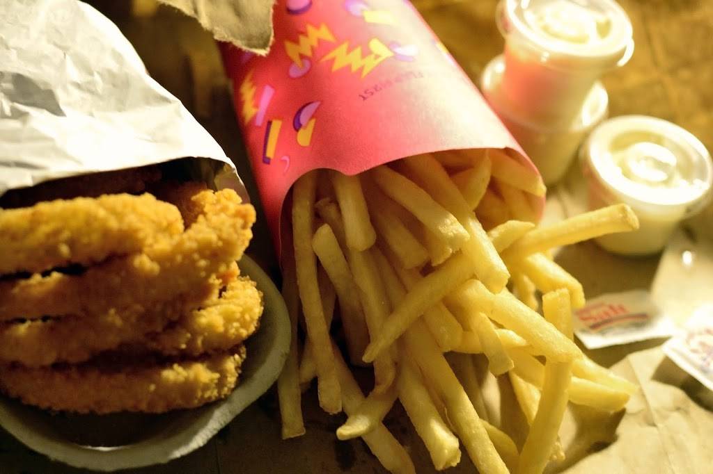 Burgermaster | restaurant | 9820 Aurora Ave N, Seattle, WA 98103, USA | 2065222044 OR +1 206-522-2044