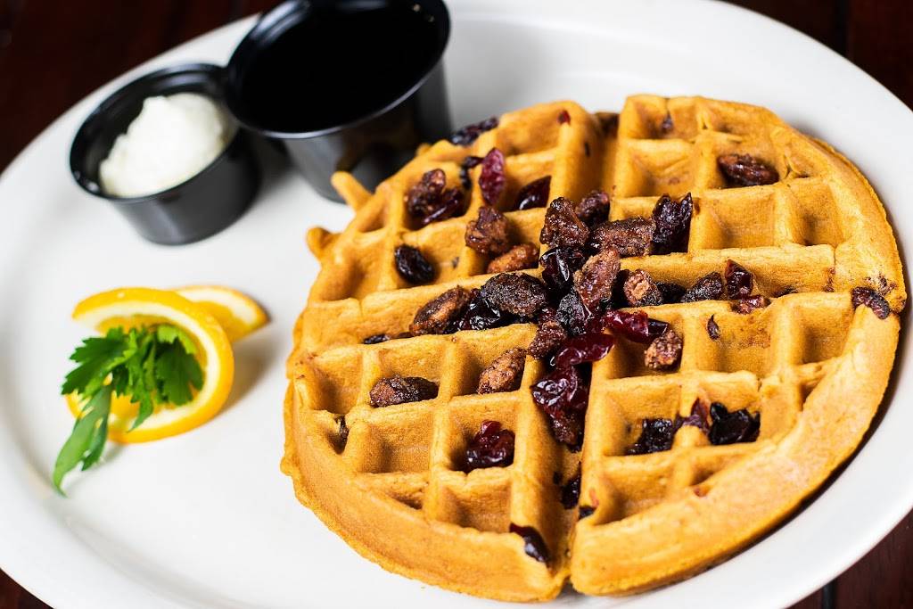 Chompies Restaurant | restaurant | 9301 E Shea Blvd, Scottsdale, AZ 85260, USA | 4808600475 OR +1 480-860-0475