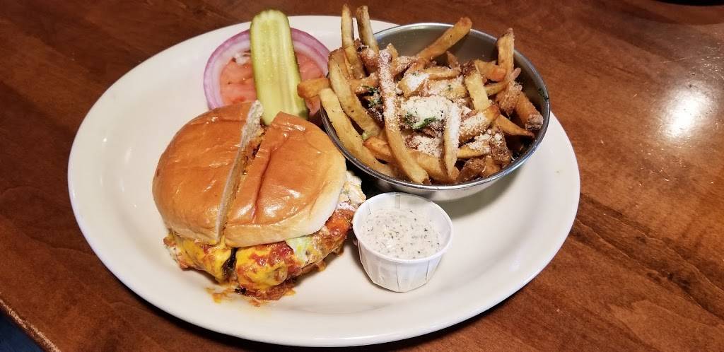 Bad Daddys Burger Bar | restaurant | 504 Hanes Mall Blvd, Winston-Salem, NC 27103, USA | 3368936456 OR +1 336-893-6456