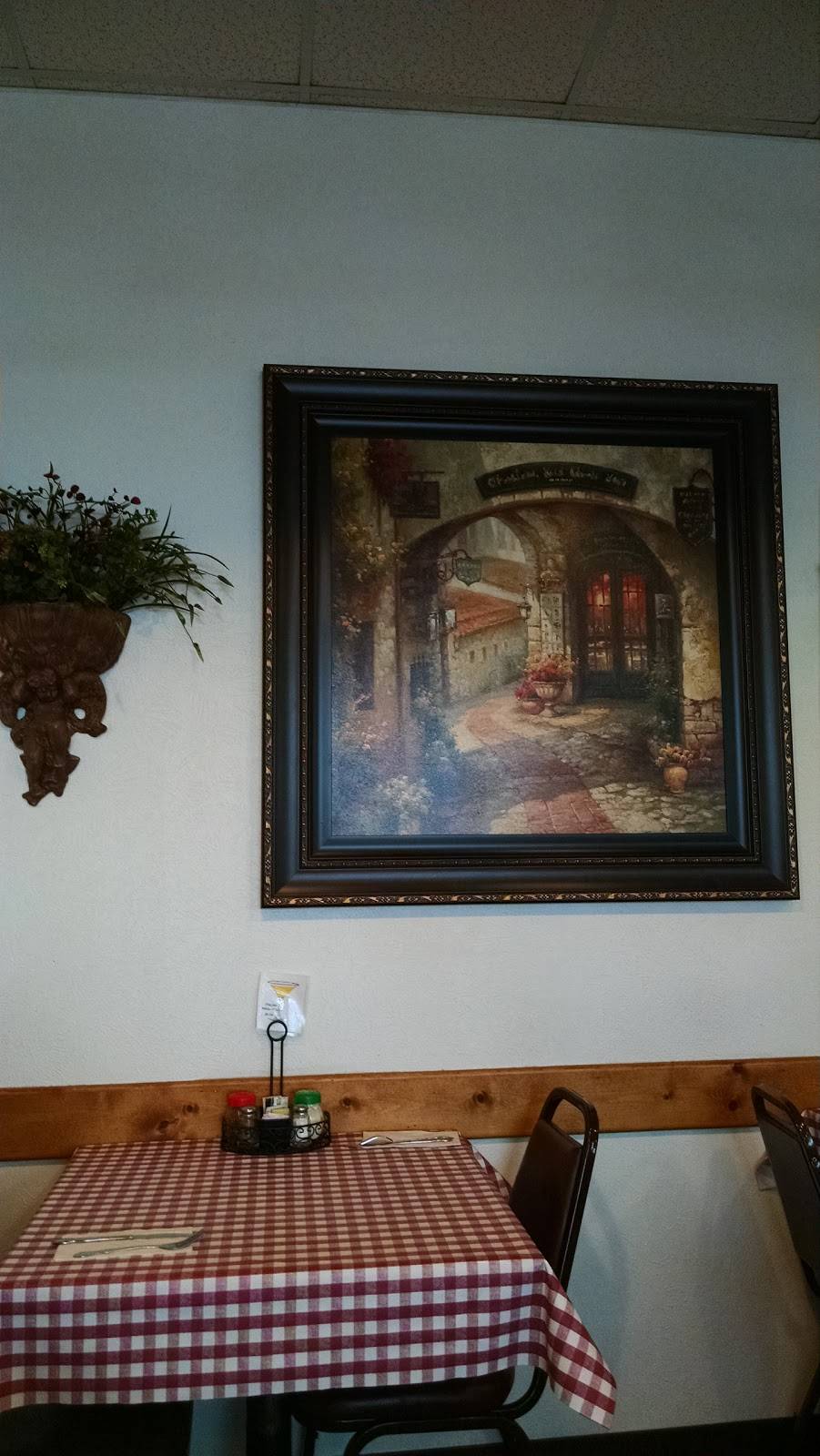 Serafinis Pizzeria | restaurant | 2414 E Bridge St, Brighton, CO 80601, USA | 3036595233 OR +1 303-659-5233