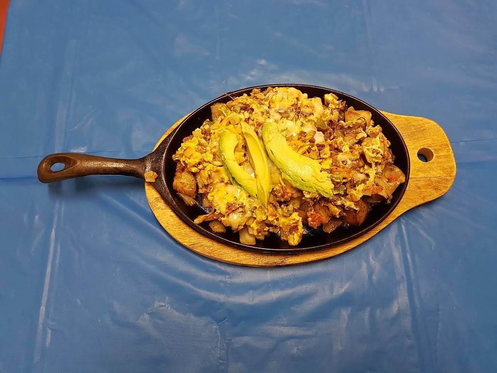 La Playita Restaurant | restaurant | 128 S 11th Ave, Hanford, CA 93230, USA | 5595851258 OR +1 559-585-1258