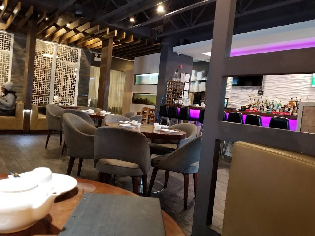 Dolo Restaurant and Bar | night club | 2222 S Archer Ave, Chicago, IL 60616, USA | 3128775117 OR +1 312-877-5117