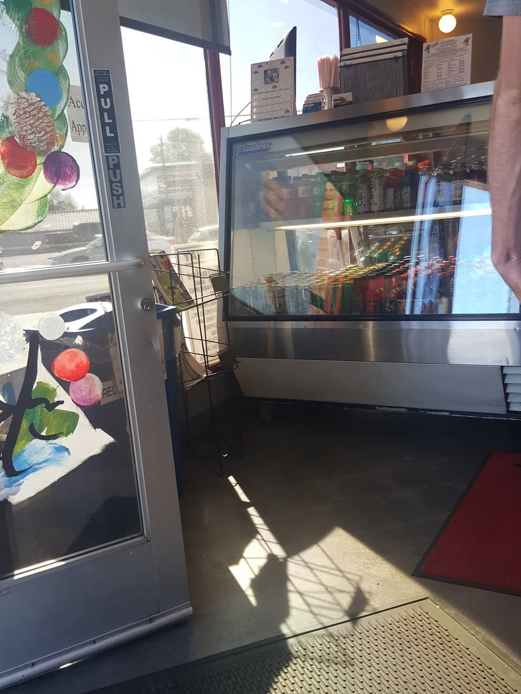 The Grinder | restaurant | 1300 N 2nd St, El Cajon, CA 92021, USA | 6194428444 OR +1 619-442-8444