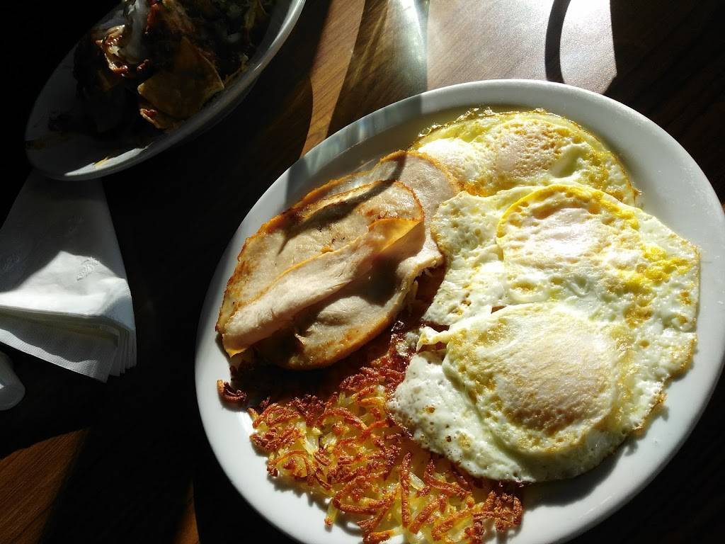 Dennys | restaurant | 665 N Mollison Ave, El Cajon, CA 92021, USA | 6194472838 OR +1 619-447-2838