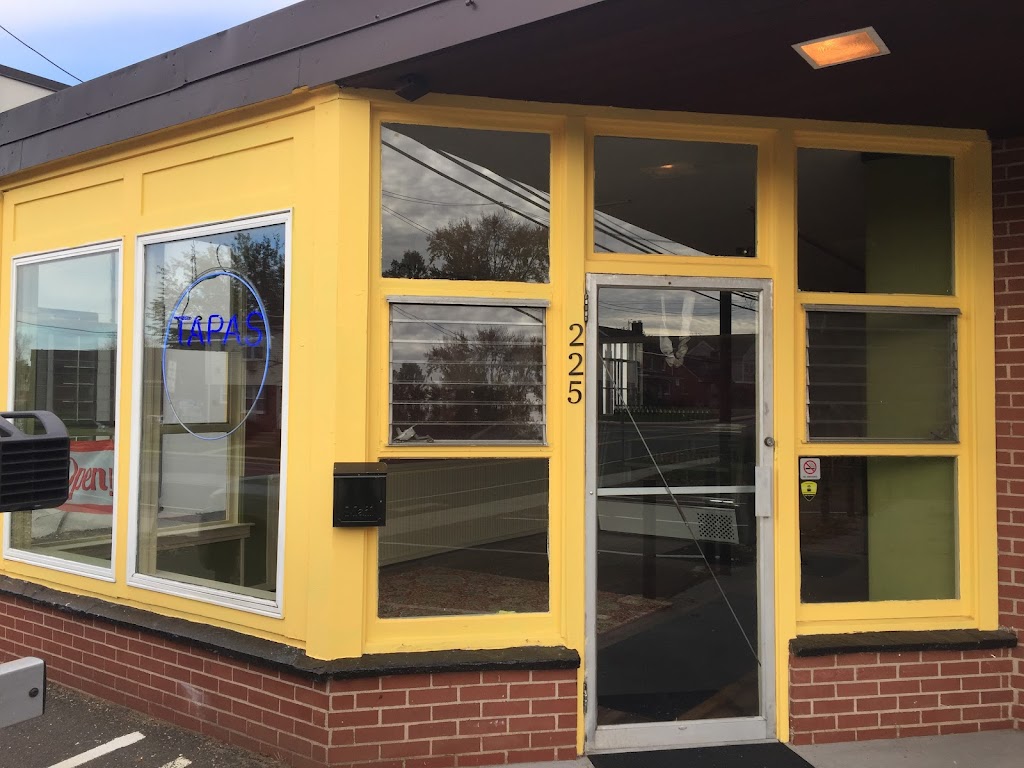 Tapas Glastonbury | meal takeaway | 225 Hebron Ave, Glastonbury, CT 06033, USA | 8604302901 OR +1 860-430-2901